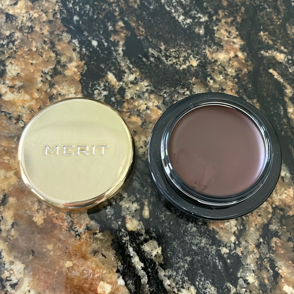 Merit Solo Shadow Cream-to-Powder Soft Matte Eyeshadow